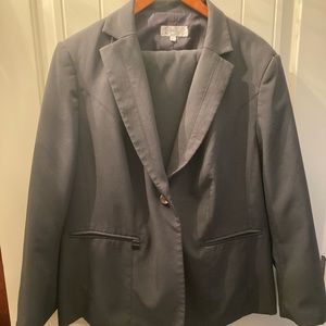 Nice gunmetal Gray business suit jacket (plus Free pants!)  18W 🌻